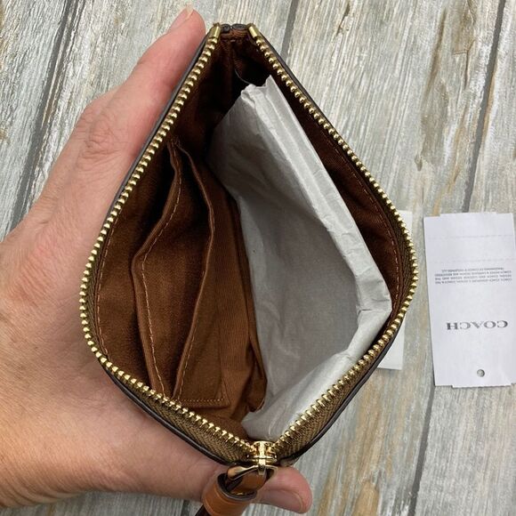 Coach RAIDIAL RAINBOW 🌈 Corner Zip Wristlet Leather Wallet Bag - Picture 5 of 6